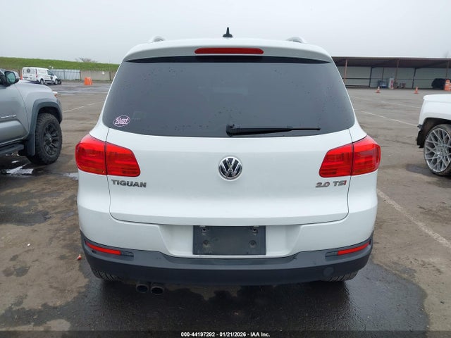 WVGAV7AX6FW511983 Volkswagen Tiguan Sel