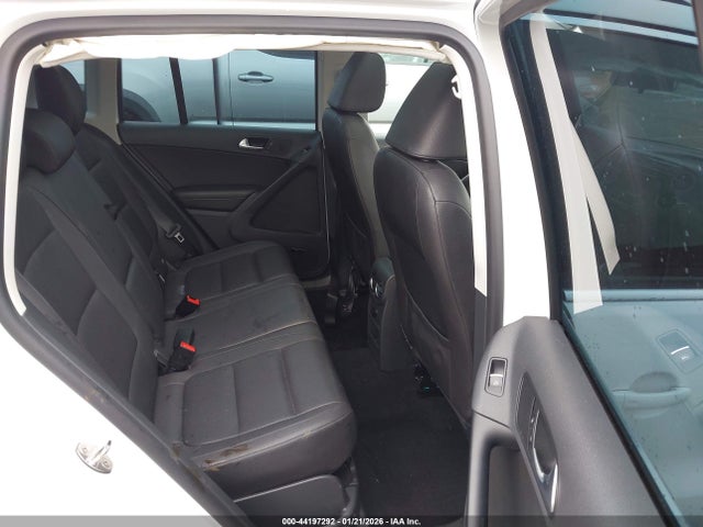 WVGAV7AX6FW511983 Volkswagen Tiguan Sel