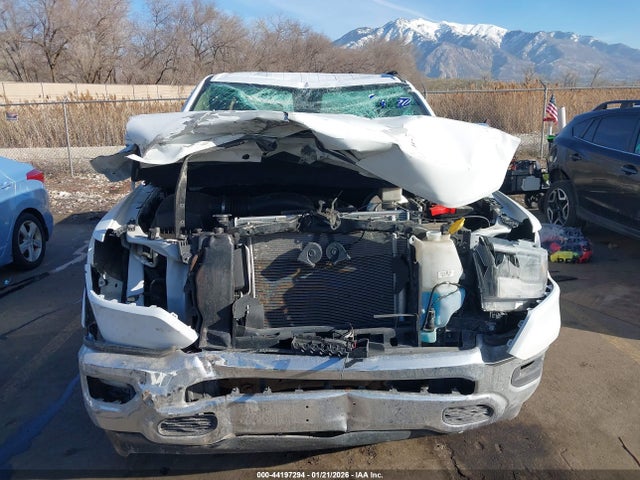 1C6SRFDT4LN280820 RAM 1500 Laramie 4x4 6&#039;4 Box