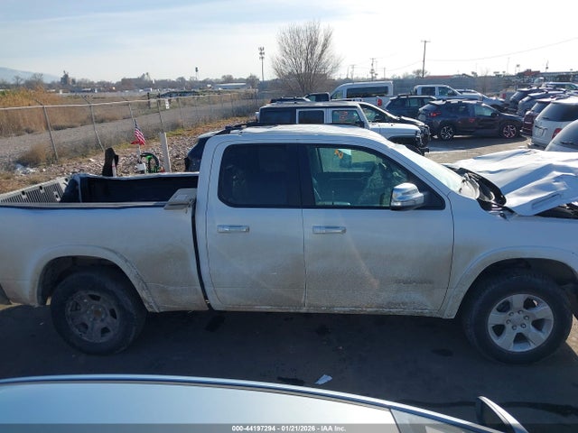 1C6SRFDT4LN280820 RAM 1500 Laramie 4x4 6&#039;4 Box