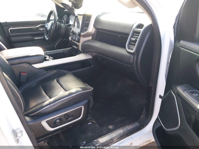 1C6SRFDT4LN280820 RAM 1500 Laramie 4x4 6&#039;4 Box