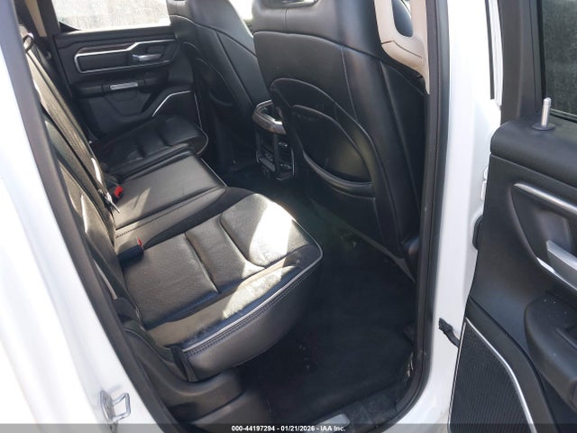 1C6SRFDT4LN280820 RAM 1500 Laramie 4x4 6&#039;4 Box