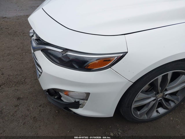 1G1ZD5ST7LF116208 Chevrolet Malibu Fwd Lt