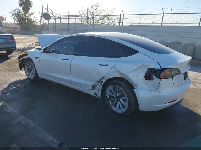 2022 TESLA MODEL 3 5YJ3E1EBXNF315833 Photo 2