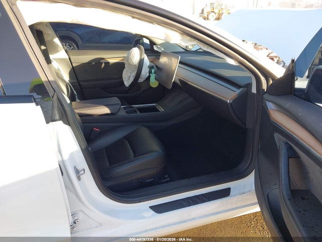 2022 TESLA MODEL 3 5YJ3E1EBXNF315833 Photo 4