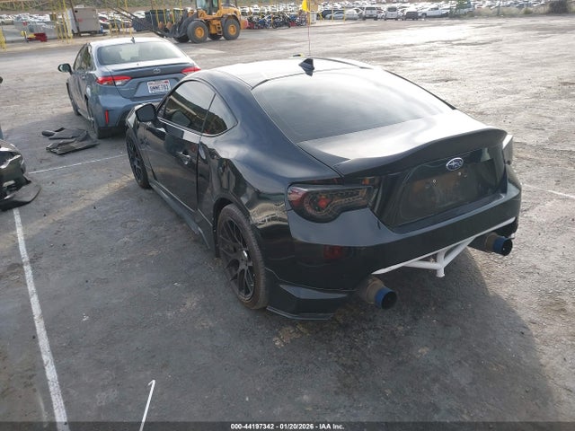 2016 SUBARU BRZ JF1ZCAC1XG9600853 Photo 2