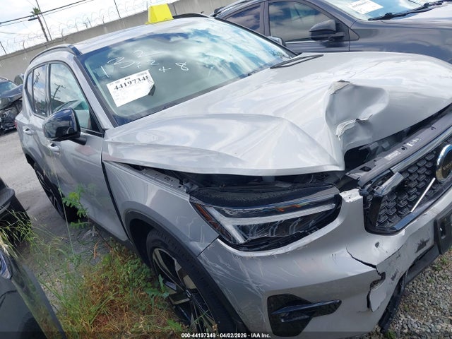 2024 VOLVO XC40 YV4L12UL4R2364429