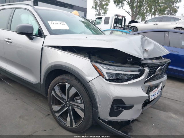 YV4L12UL4R2364429 Volvo Xc40 B5 Plus Dark Theme