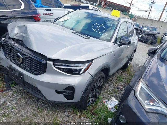 2024 VOLVO XC40 YV4L12UL4R2364429 Photo 1