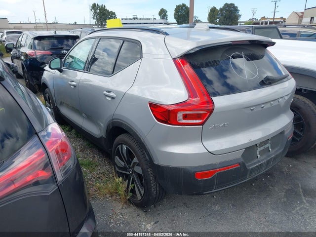 2024 VOLVO XC40 YV4L12UL4R2364429 Photo 2