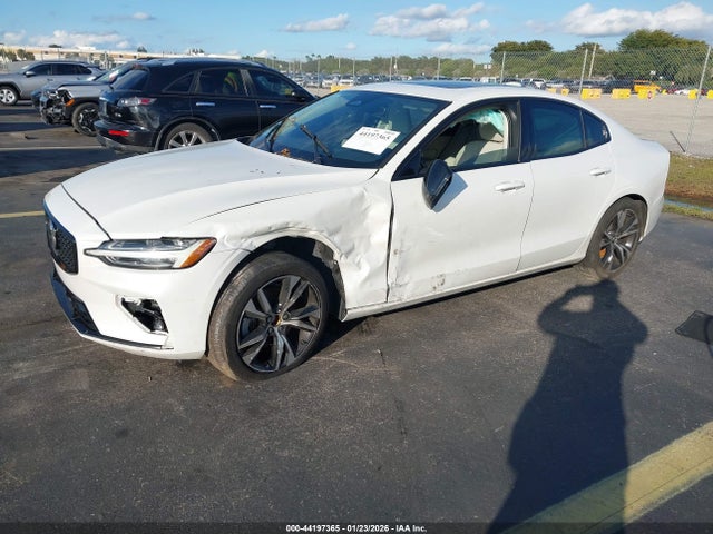 2024 VOLVO S60 7JRL12FK4RG303741 Photo 1