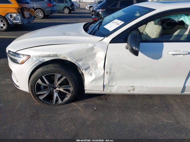 2024 VOLVO S60 7JRL12FK4RG303741 Photo 5