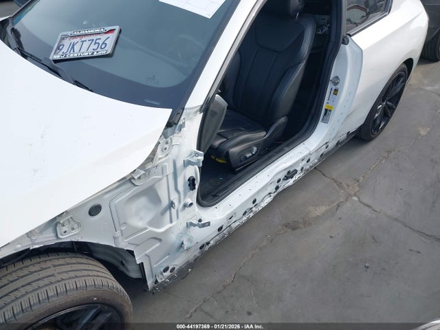 3MW23CM08R8D82810 BMW 230I