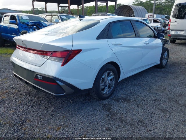 KMHLL4DG5SU914528 Hyundai ELANTRA SE