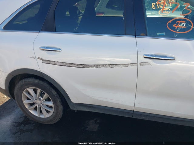 5XYPGDA56HG286907 KIA Sorento 3.3l Lx