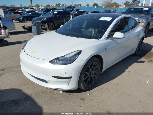 2018 TESLA MODEL 3 5YJ3E1EB5JF067209 Photo 1