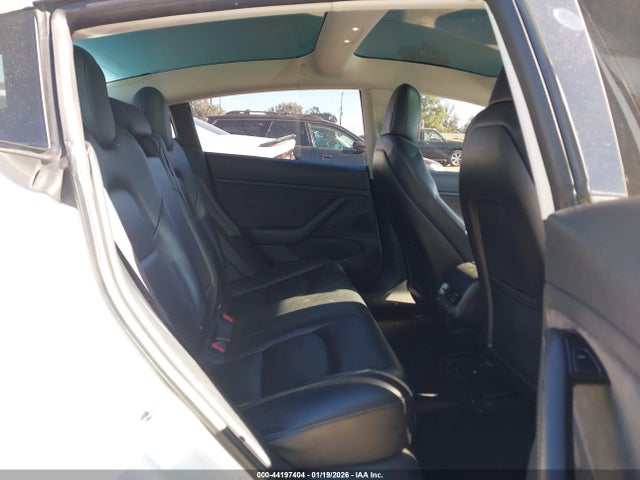 2018 TESLA MODEL 3 5YJ3E1EB5JF067209 Photo 7