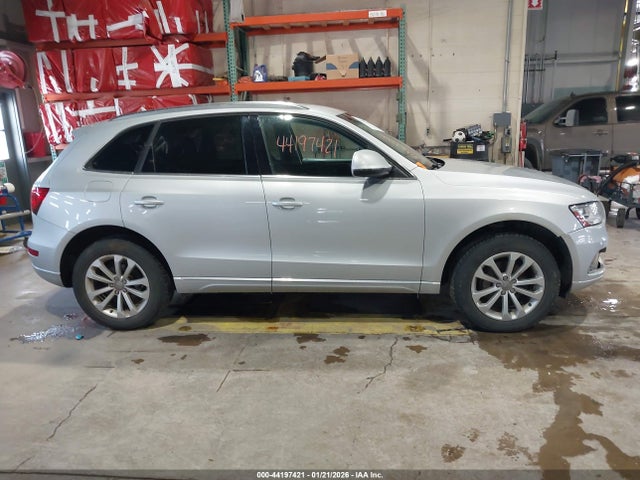 WA1CFAFP2EA084193 Audi Q5 2.0t Premium