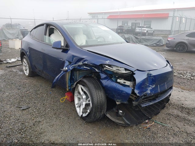 2022 TESLA MODEL Y 7SAYGDEEXNF322781 Photo 0