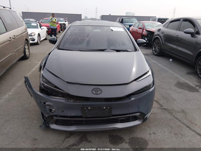 JTDACAAU5R3027368 Toyota Prius Limited