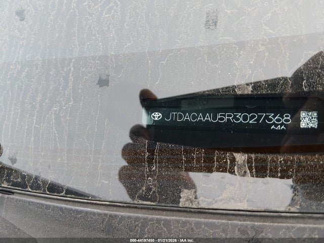 JTDACAAU5R3027368 Toyota Prius Limited
