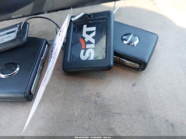 2025 VOLVO XC60 YV4M12RJ7S1216637 Photo 10