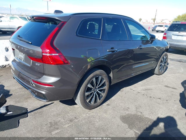 2025 VOLVO XC60 YV4M12RJ7S1216637 Photo 3