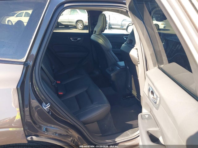 2025 VOLVO XC60 YV4M12RJ7S1216637 Photo 7