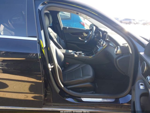 2015 MERCEDES-BENZ C 300 55SWF4JB1FU087741 Photo 4