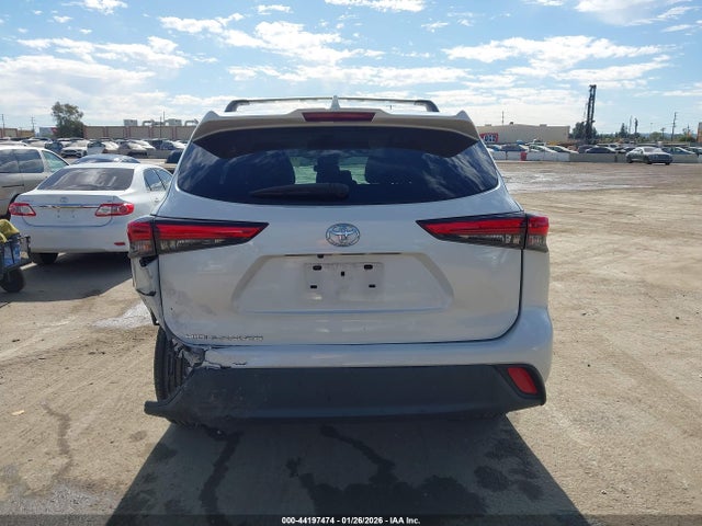 Toyota Highlander L 2021 5TDCZRAH1MS070198 Image 16
