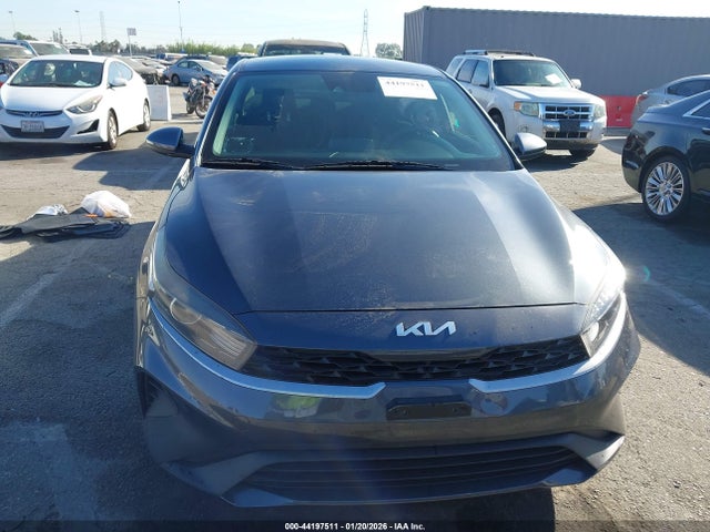 3KPF24AD5NE426021 KIA FORTE FE