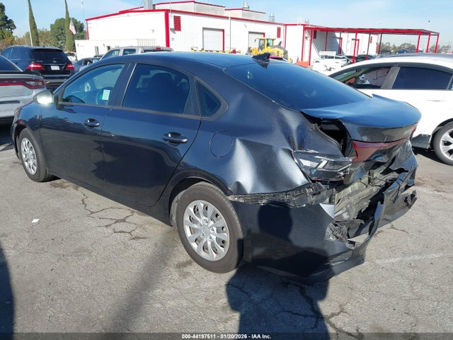 3KPF24AD5NE426021 KIA FORTE FE