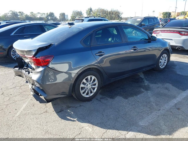 3KPF24AD5NE426021 KIA FORTE FE