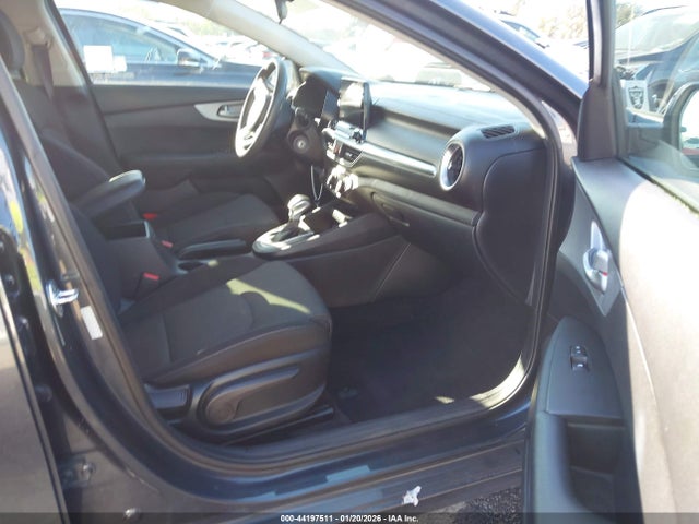 3KPF24AD5NE426021 KIA FORTE FE