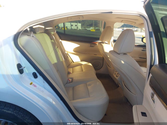 44197523 :رقم المزاد ، JTHBK1GG1D2072801 vin ، 2013 Lexus Es 350 مزاد بيع