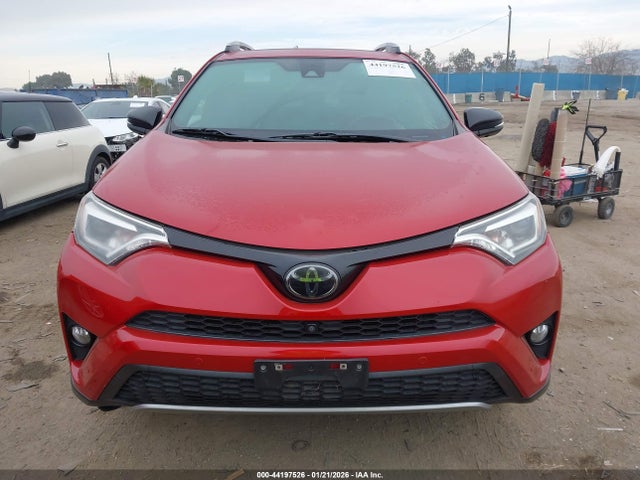 2T3JFREV9HW659391 Toyota RAV4 SE