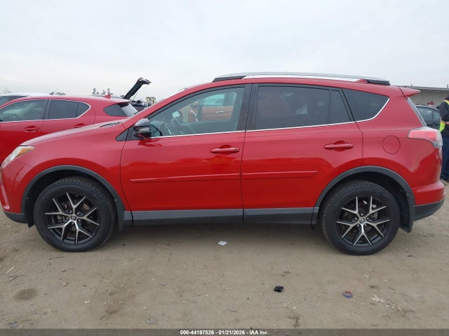 2T3JFREV9HW659391 Toyota RAV4 SE