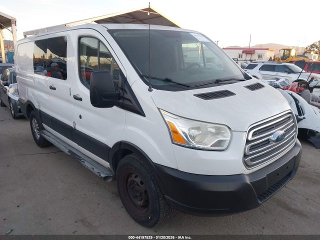 1FTNR1ZM8FKA65831 Ford Transit-250