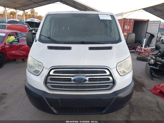 1FTNR1ZM8FKA65831 Ford Transit-250