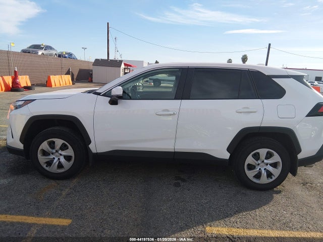 2T3K1RFV2SW374279 Toyota RAV4 LE