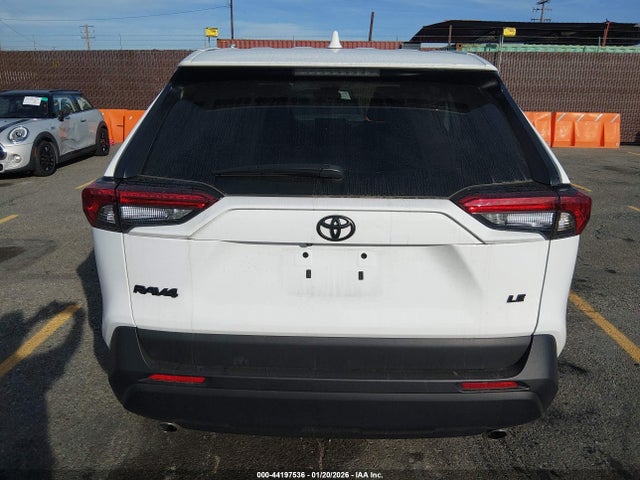 2T3K1RFV2SW374279 Toyota RAV4 LE