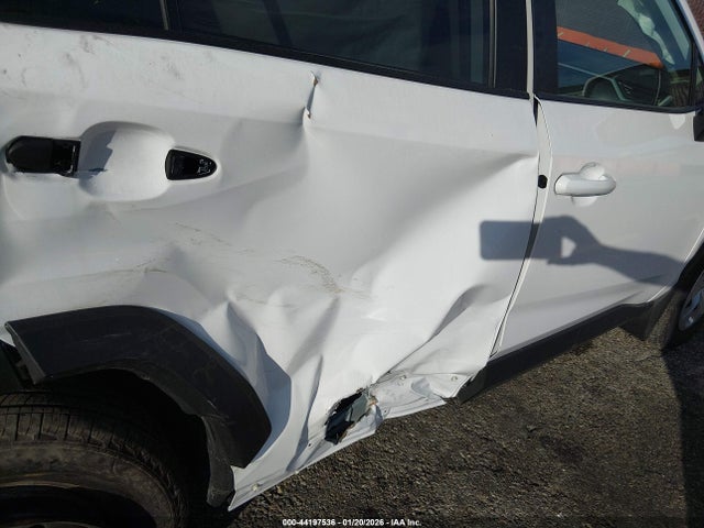 2T3K1RFV2SW374279 Toyota RAV4 LE