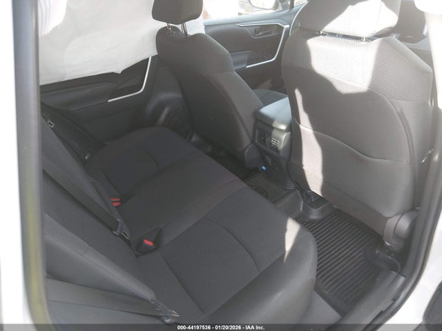 2T3K1RFV2SW374279 Toyota RAV4 LE