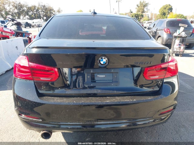 Aukcja sprzedaży 2017 Bmw 320i, vin: WBA8A9C53HK619653, numer aukcji: 44197553