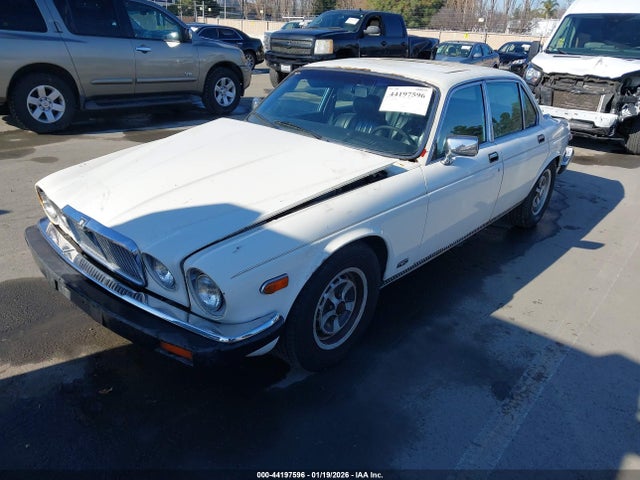 1985 JAGUAR XJ6 SAJAV1340FC398667 Photo 1