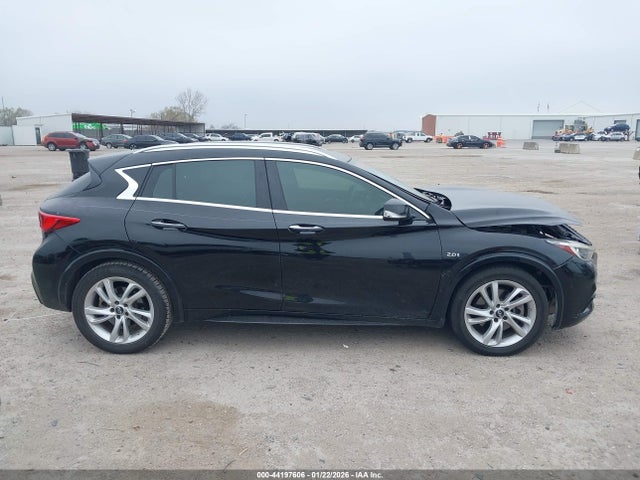 2017 Infiniti Qx30 Premium მანქანა იყიდება აუქციონზე, vin: SJKCH5CP3HA026770, აუქციონის ნომერი: 44197606