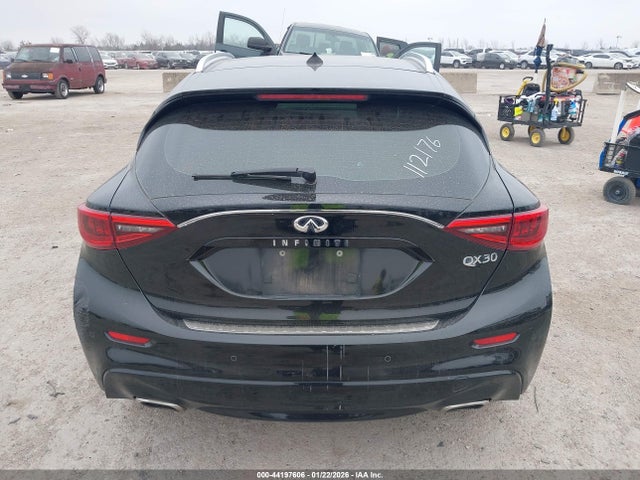 2017 Infiniti Qx30 Premium მანქანა იყიდება აუქციონზე, vin: SJKCH5CP3HA026770, აუქციონის ნომერი: 44197606
