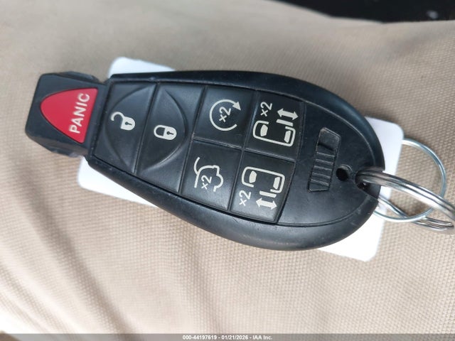 2016 CHRYSLER TOWN & COUNTRY 2C4RC1CG5GR220876 Photo 10