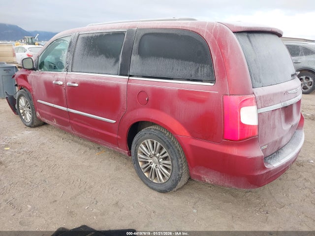 2016 CHRYSLER TOWN & COUNTRY 2C4RC1CG5GR220876 Photo 2
