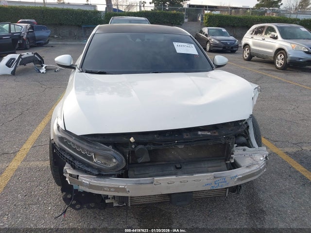 1HGCV1F3XJA265768 Honda Accord Sport